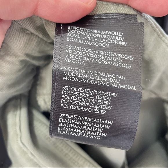 Liverpool Chloe Crop Rolled Cuff High Jean - Picture 9 of 11